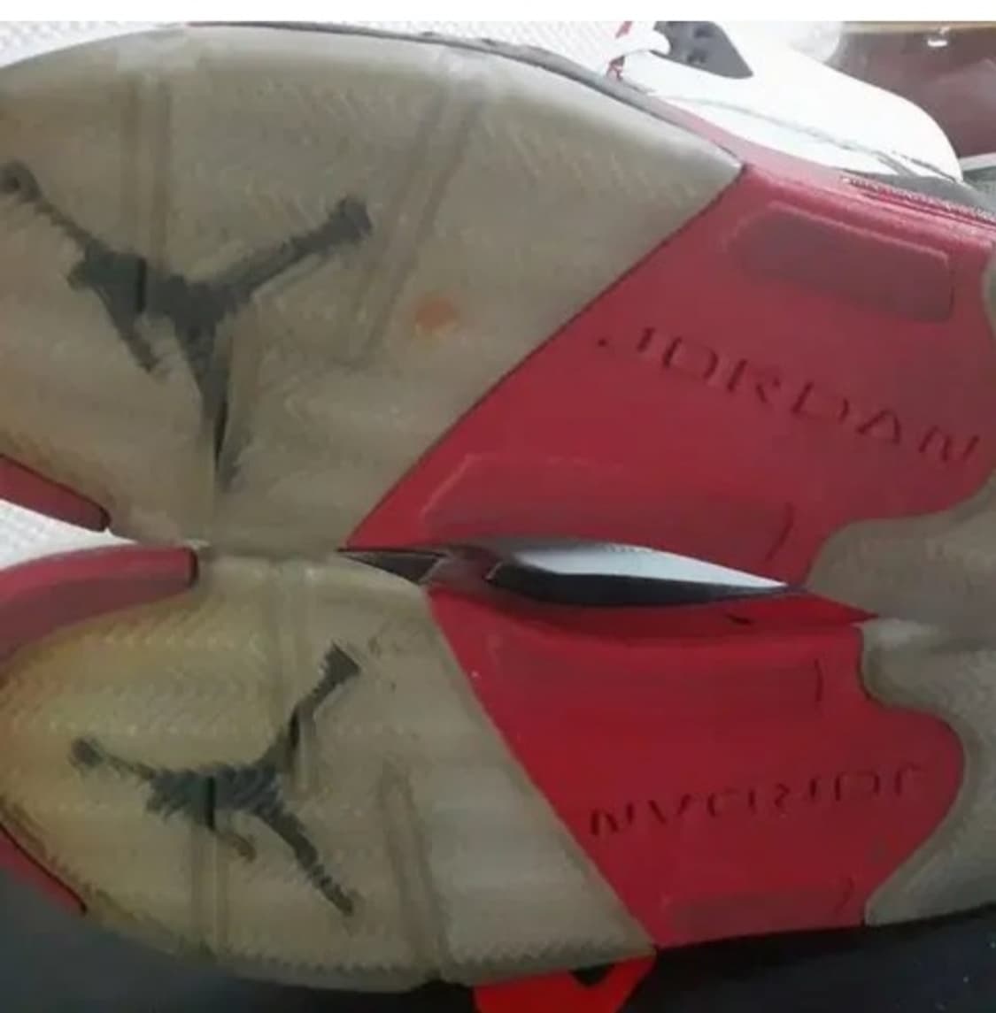 미착용 조던 5 레트로 파이어 레드 블랙 텅 2013  상품이미지8