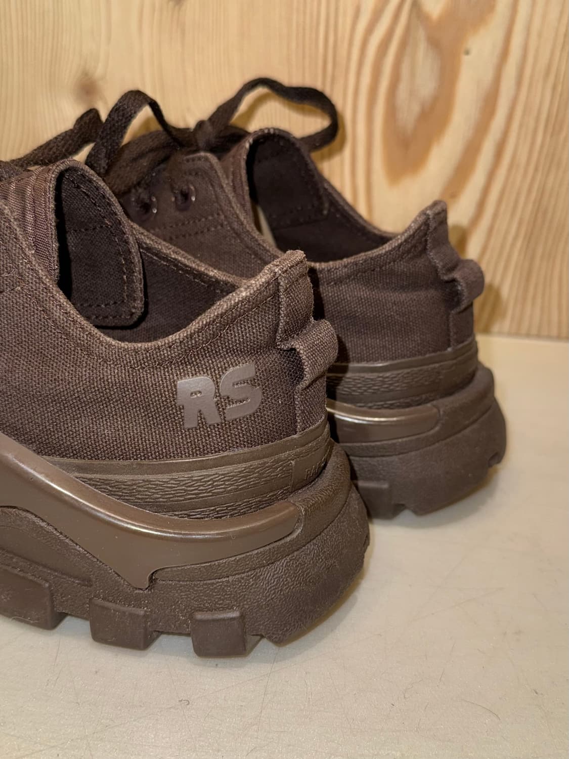 아디다스 x 라프 시몬스 디트로이트 러너 오닉스 상품이미지6