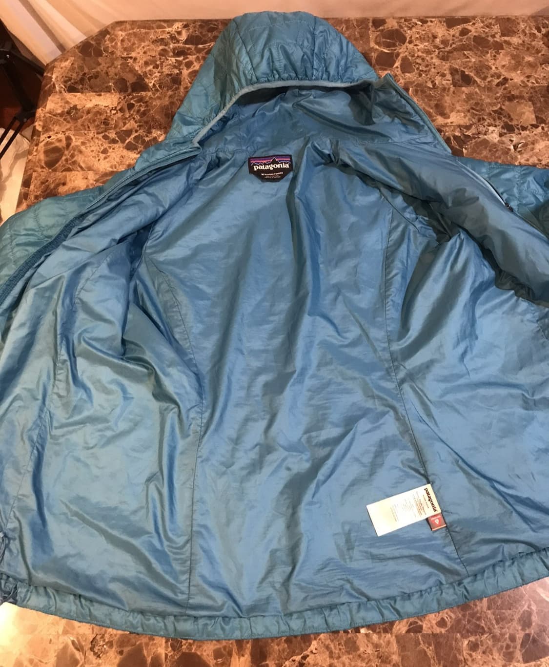 파타고니아 나노 퍼프 후디 경량패딩 상품이미지2