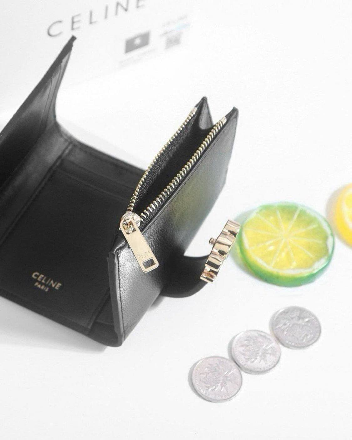 셀린느(Celine)의 트리옹프 캔버스 스몰 플랩 지갑 상품이미지10