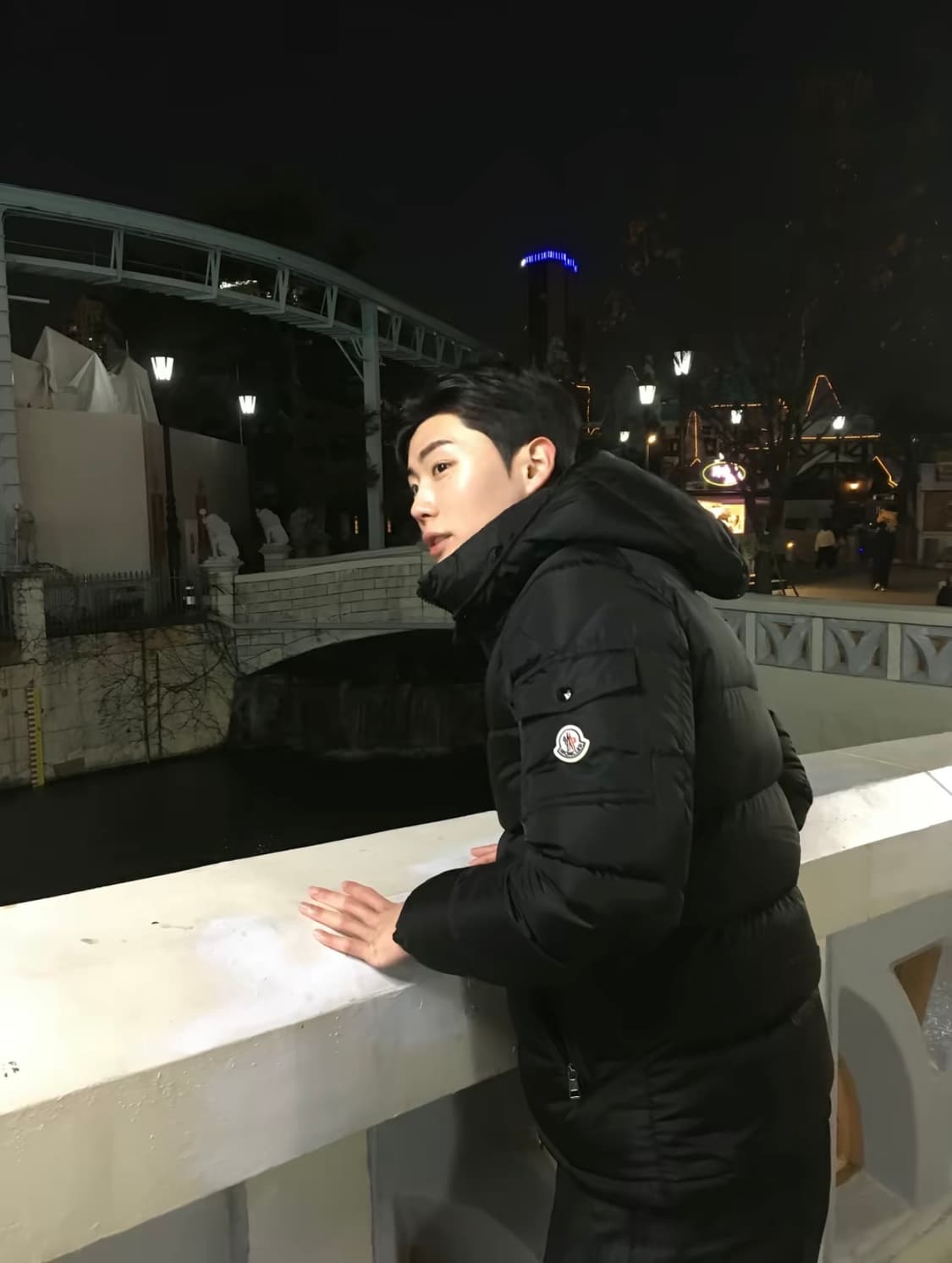 몽클레어 마야 70 후드 쇼트 다운 자켓 블랙 25fw 상품이미지9