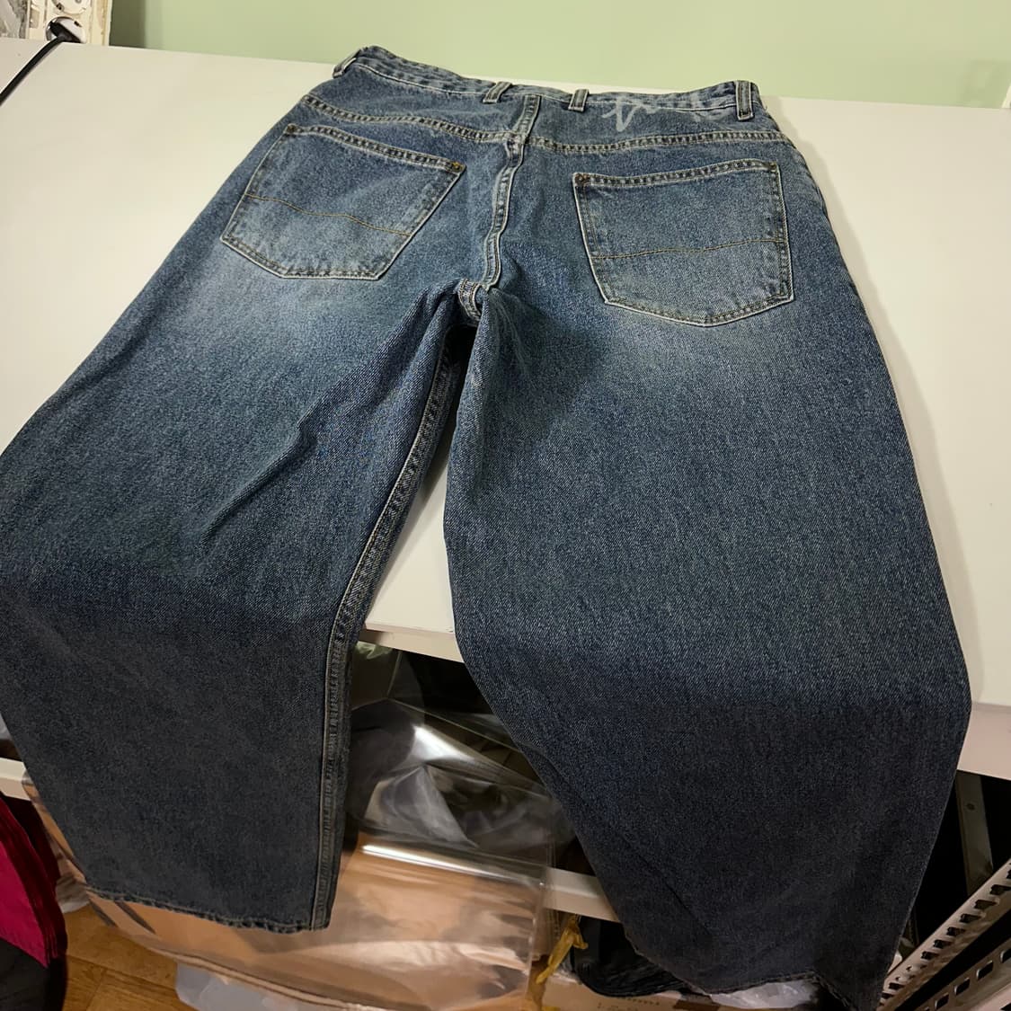 M 피지컬에듀케이션 와이드 스트레이트핏 녹워싱 데님팬츠 상품이미지6