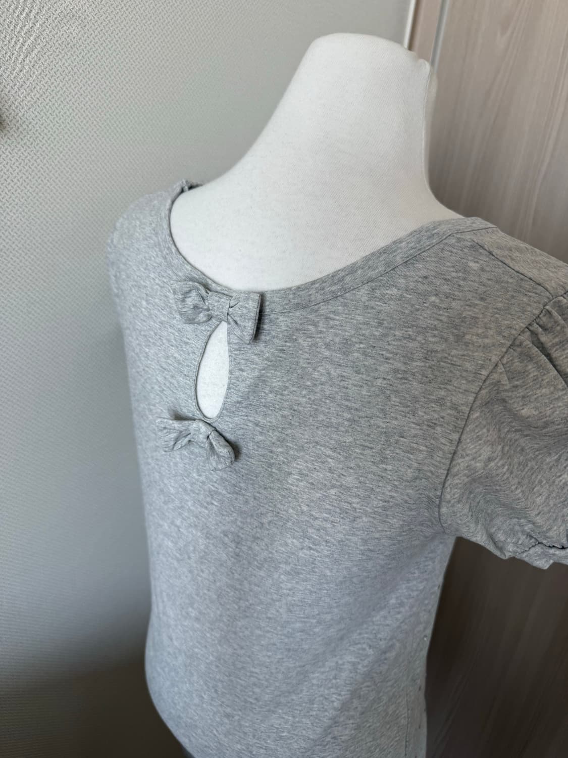 큐빅 리본 반팔티셔츠 상품이미지3