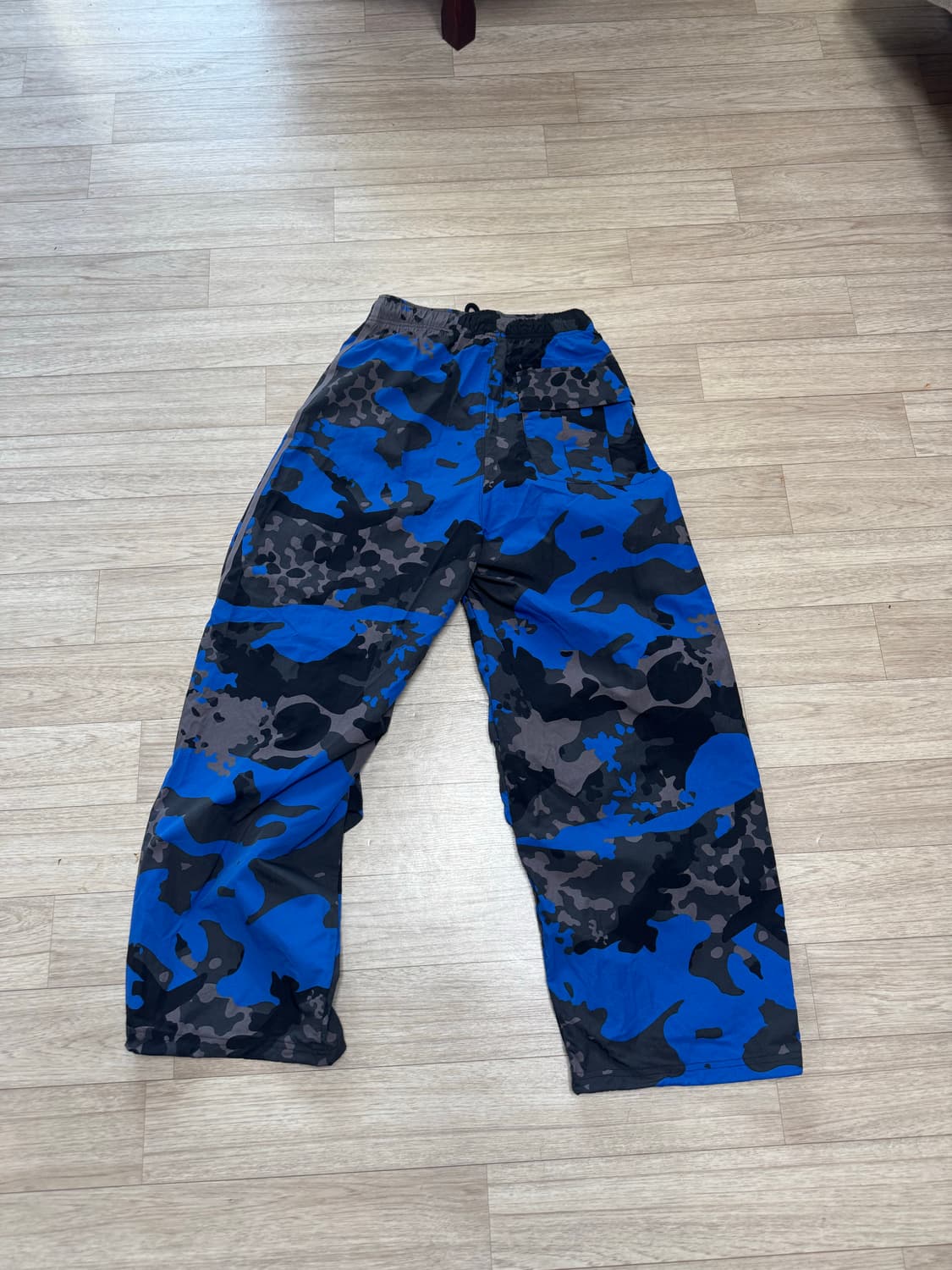 아디다스 카모 파라슈트 팬츠 상품이미지5