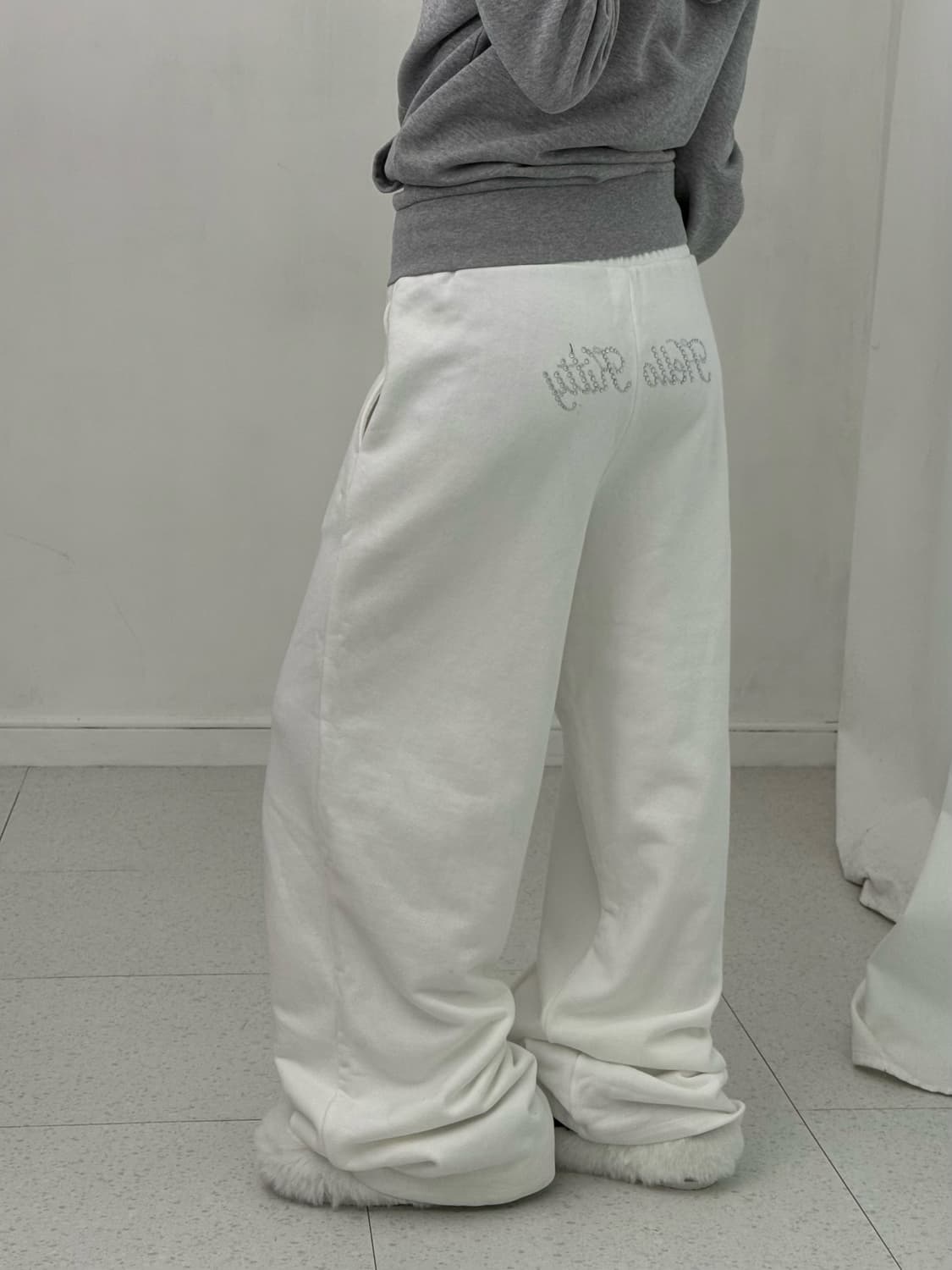 포에버21 x 헬로키티 화이트 팬츠 상품이미지3