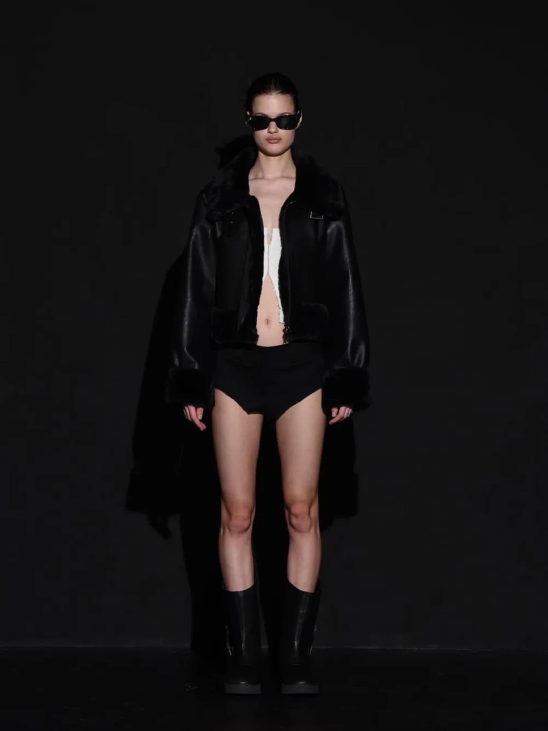 23fw 보헴서 하이넥 무스탕 HIGH NECK SHORT MUSTANG 상품이미지3