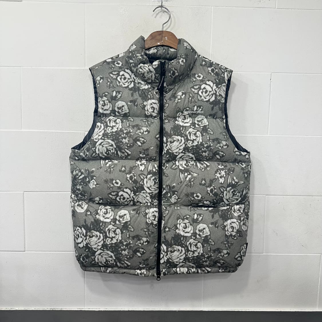 디스이즈네버댓 패딩 조끼 상품이미지1