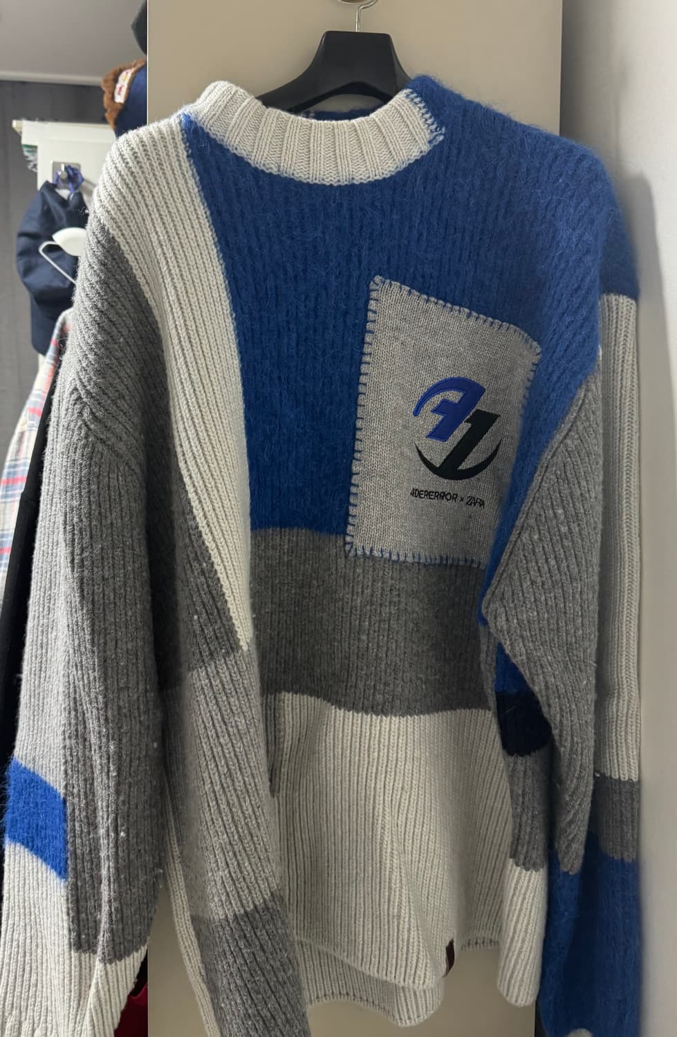 아더에러 X 자라 패치워크 니트 상품이미지1