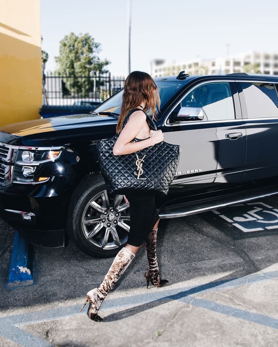 [OS] 생로랑 퀼티드 맥시 토트백 상품이미지4