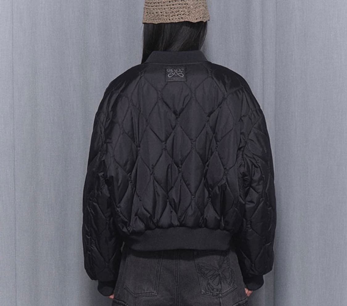 팬시클럽 퀄팅 리버시블 엠보 점퍼 (블랙) 상품이미지4