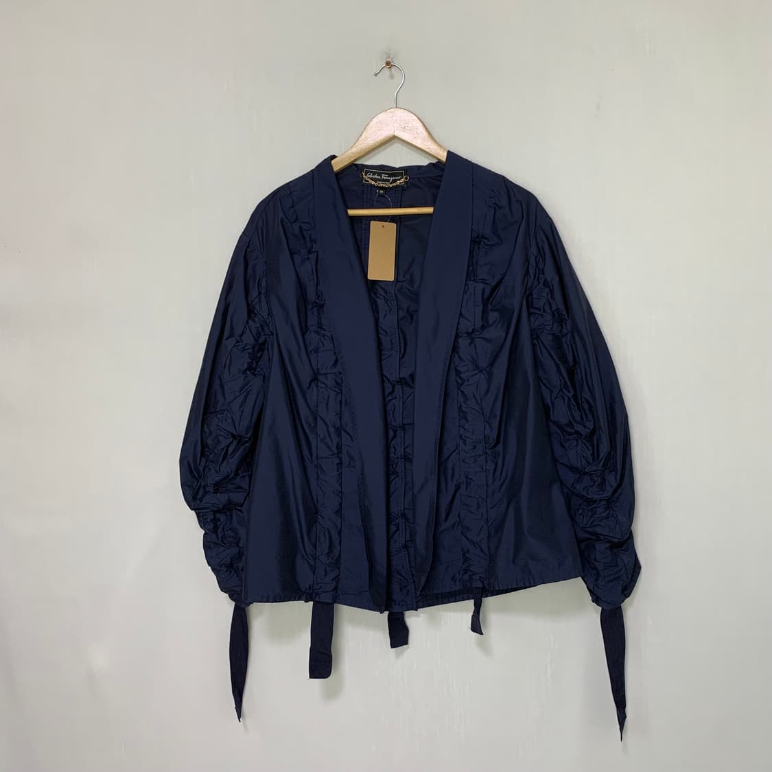 페라가모 아방가르드 셔링 디테일 오픈형 자켓 네이비 38 꼼데가르송st 상품이미지2