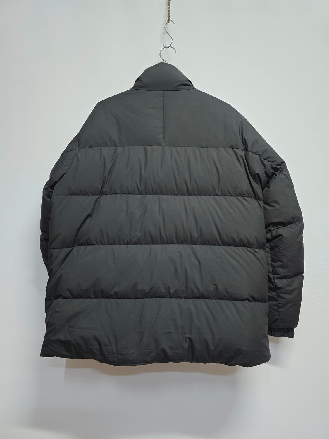 아디다스 다운패딩 블랙 리버시블 상품이미지4