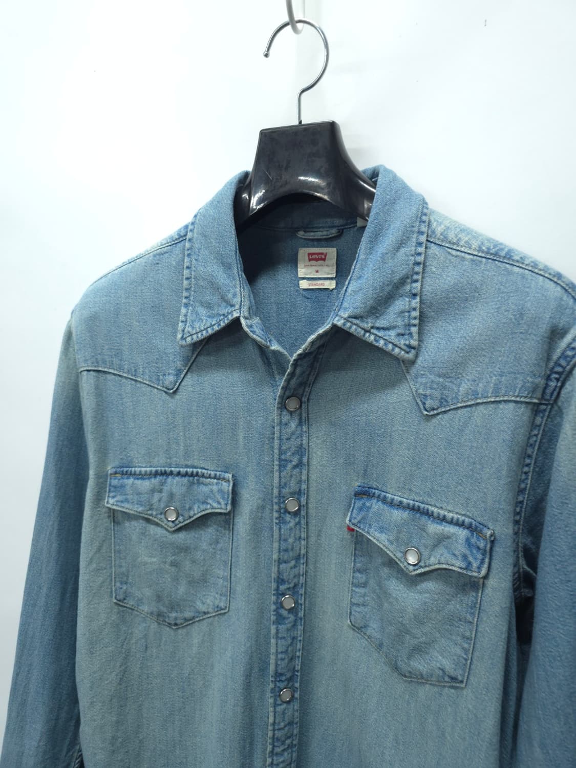 리바이스 블랭크탭 빈티지워싱 연청 웨스턴 데님 셔츠(95) 상품이미지5