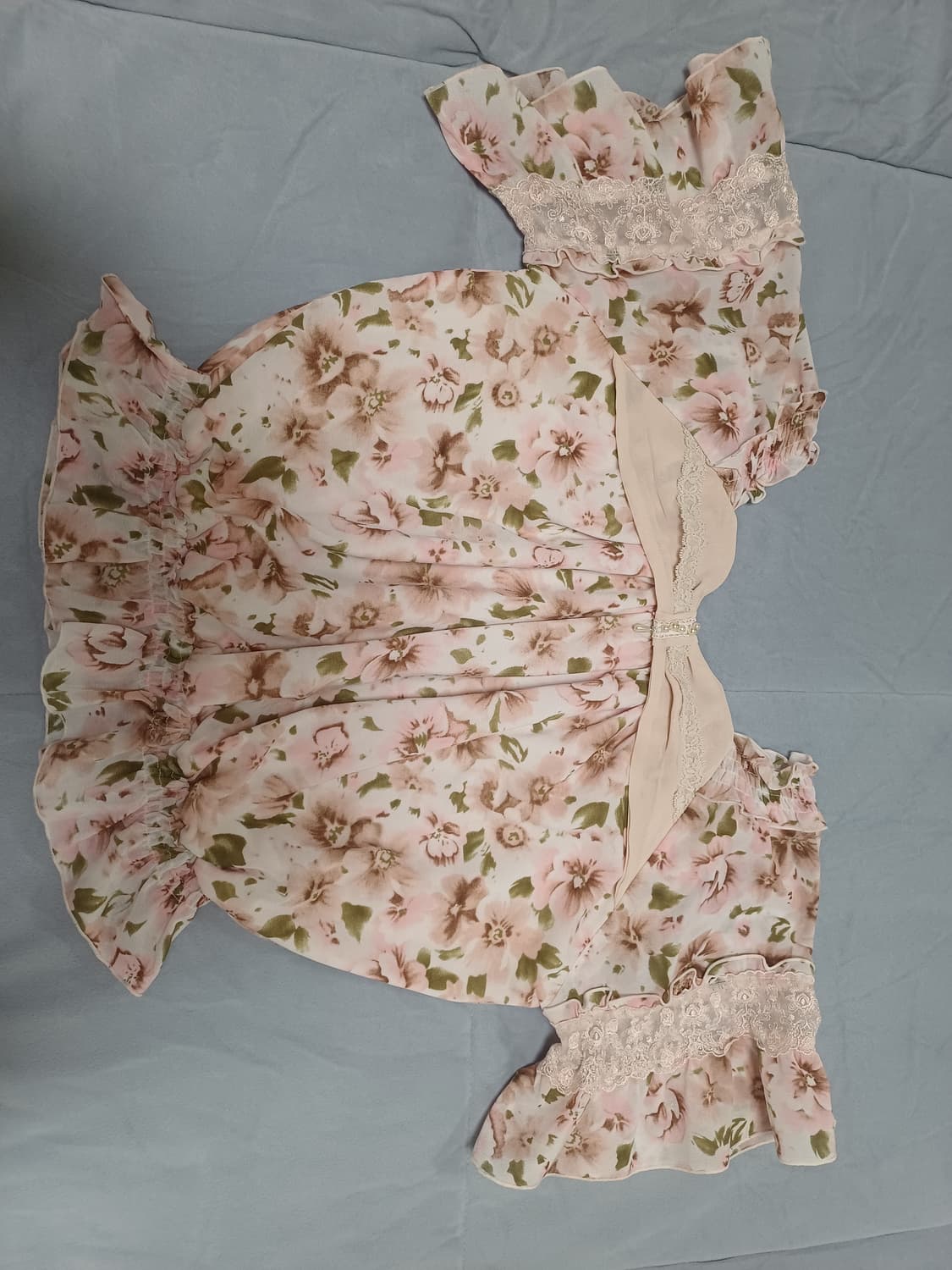 엑시즈팜 히메갸루 빅리본 오프숄더 블라우스 플로럴 리즈리사 트랄라라깔 상품이미지5