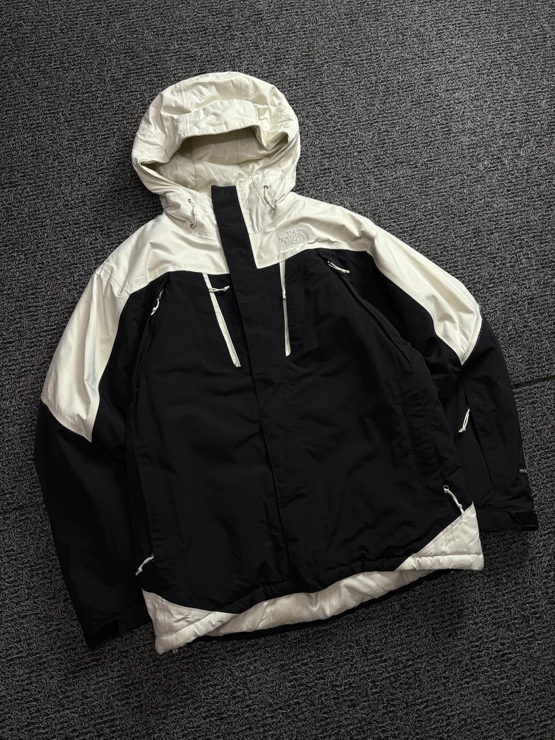 노스페이스 하이벤트 인슐레이션 배색 테크웨어 마운틴 점퍼 1734 상품이미지1