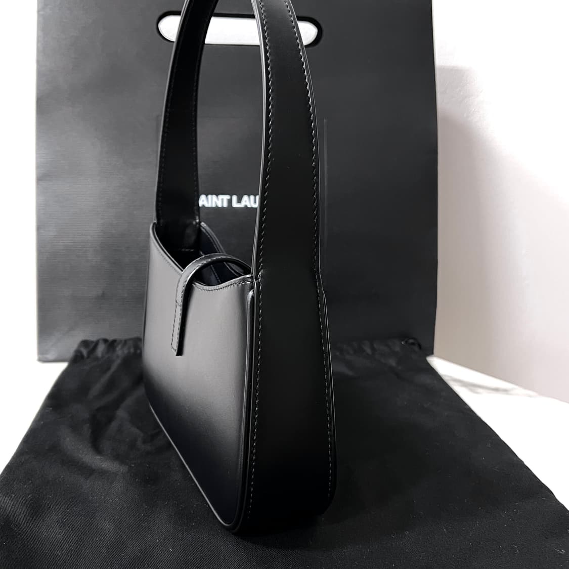 [S+급/정품] 생로랑 미니 호보백 le 5 a 7 가방 블랙 상품이미지5
