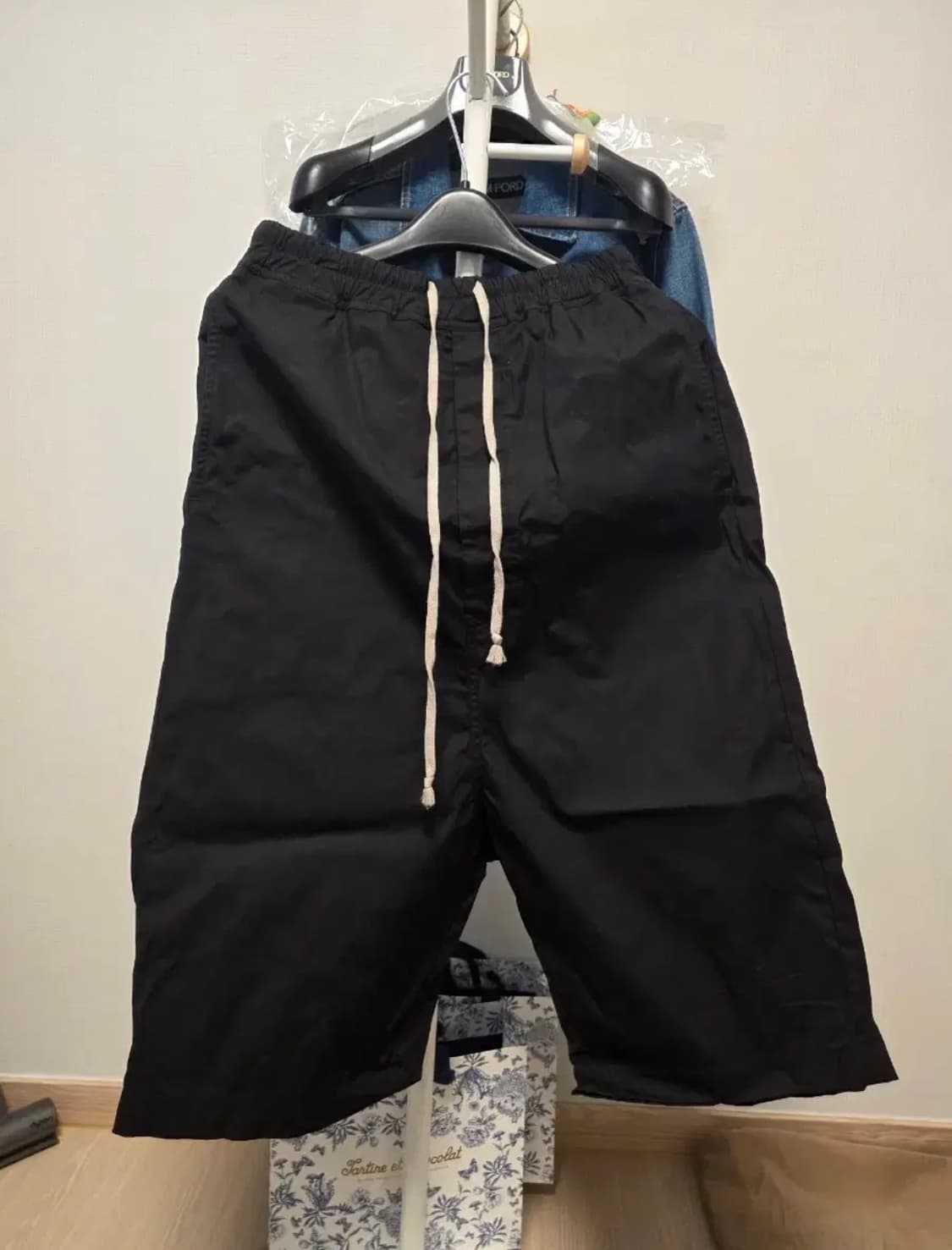 릭오웬스 반바지 46사이즈 판매합니다!! 상품이미지1