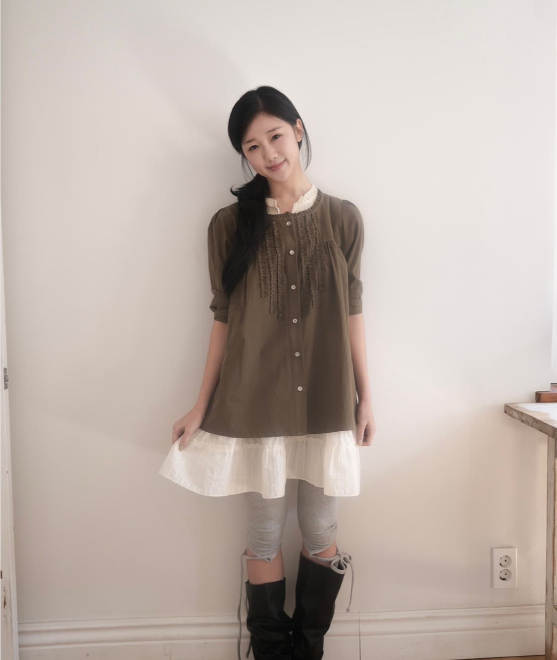 인앤양인하모니 Momo blouse, Khaki 상품이미지4