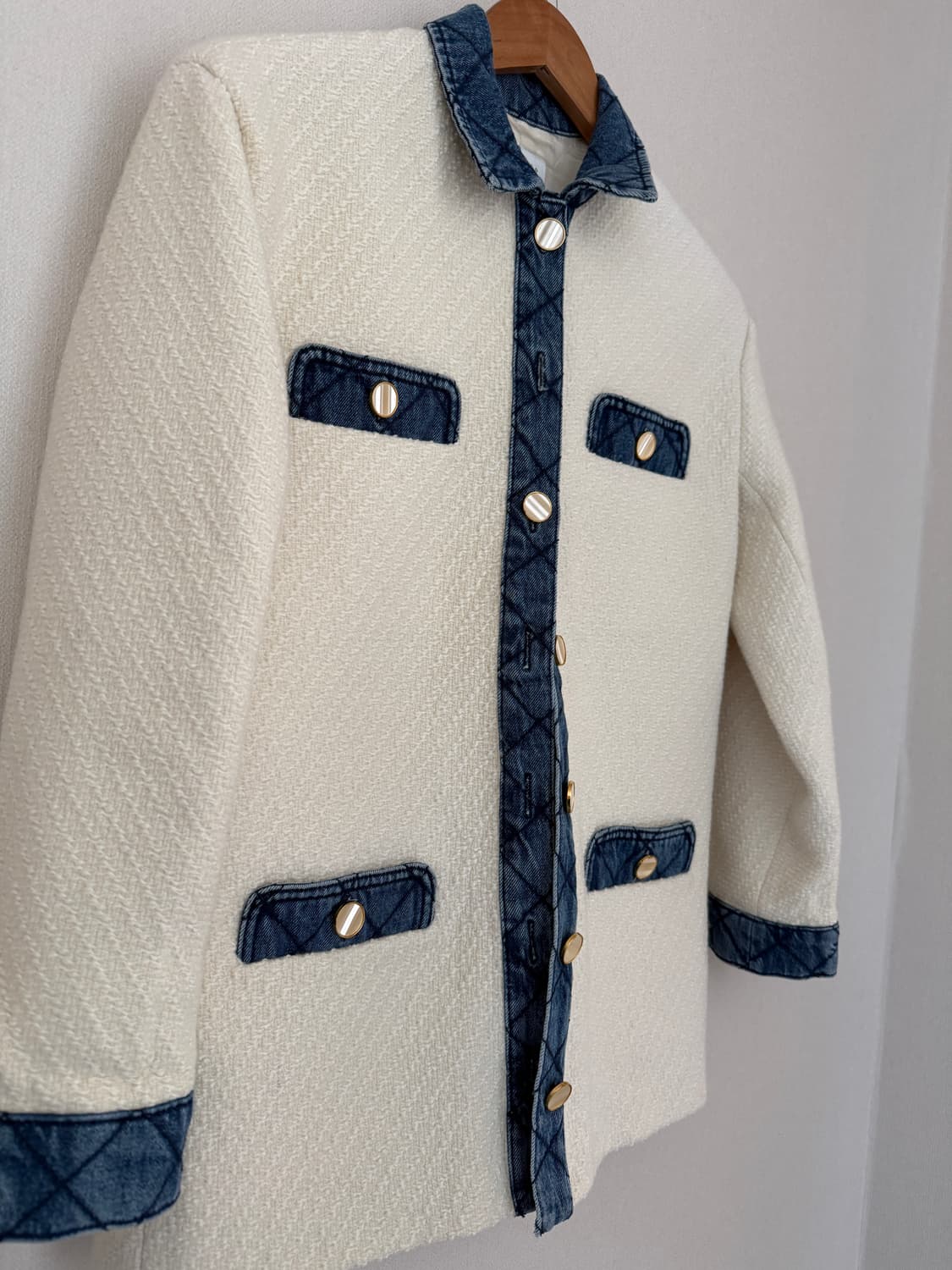 산드로 화이트 데님 트리밍 자켓 상품이미지3