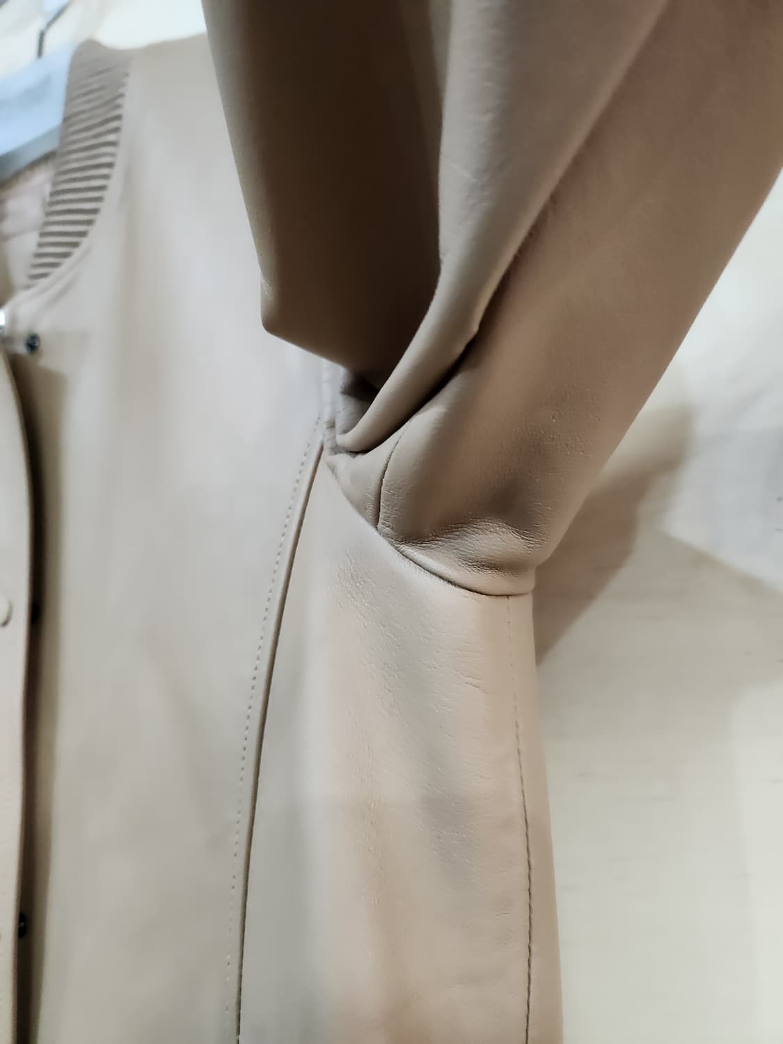 619 로보 양가죽 봄버 자켓 상품이미지5