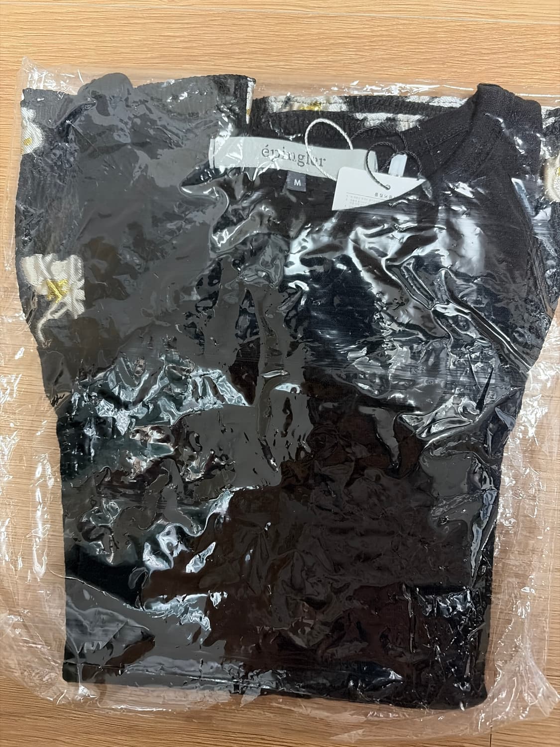 에핑글러 퍼프 탑 블랙 비이커 팝업 한정(m 새상품) 상품이미지3