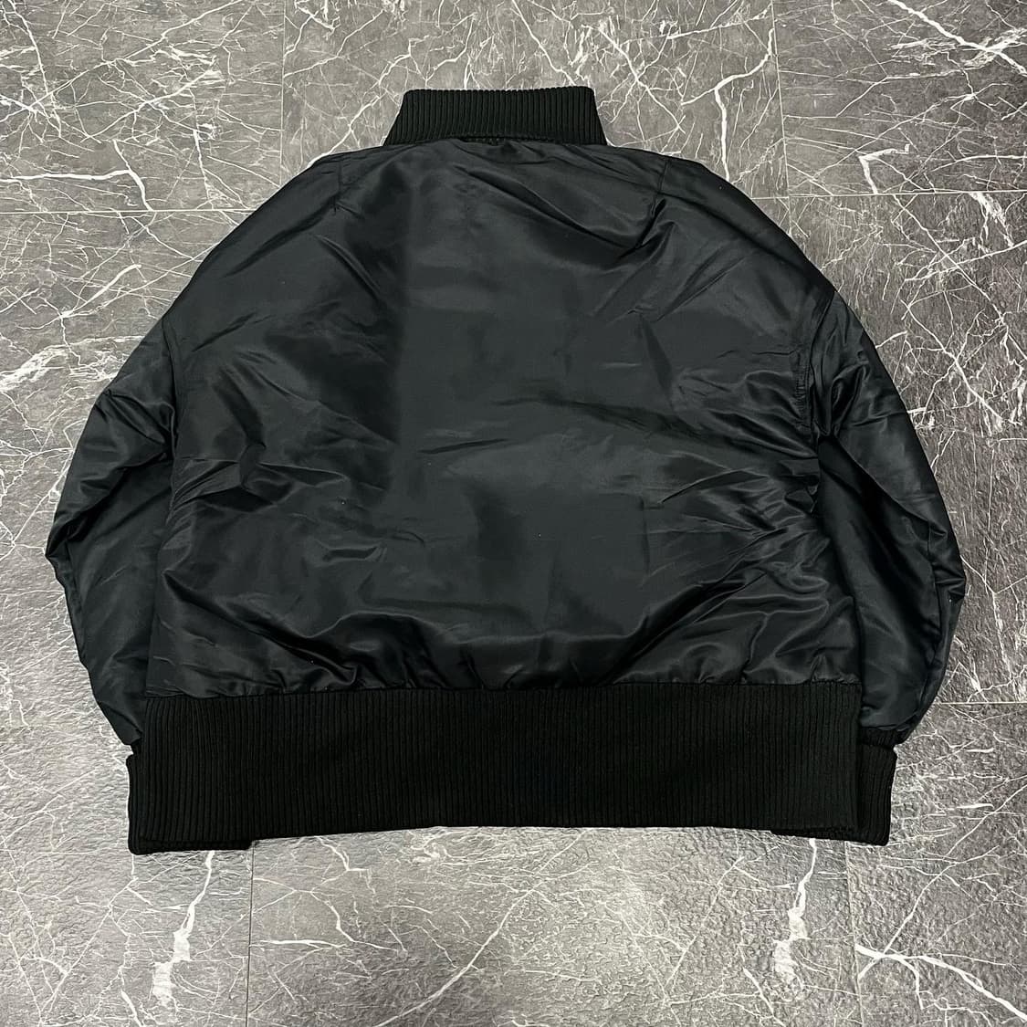 L 아디다스 하이넥 절개 크롭 봄버자켓 상품이미지6