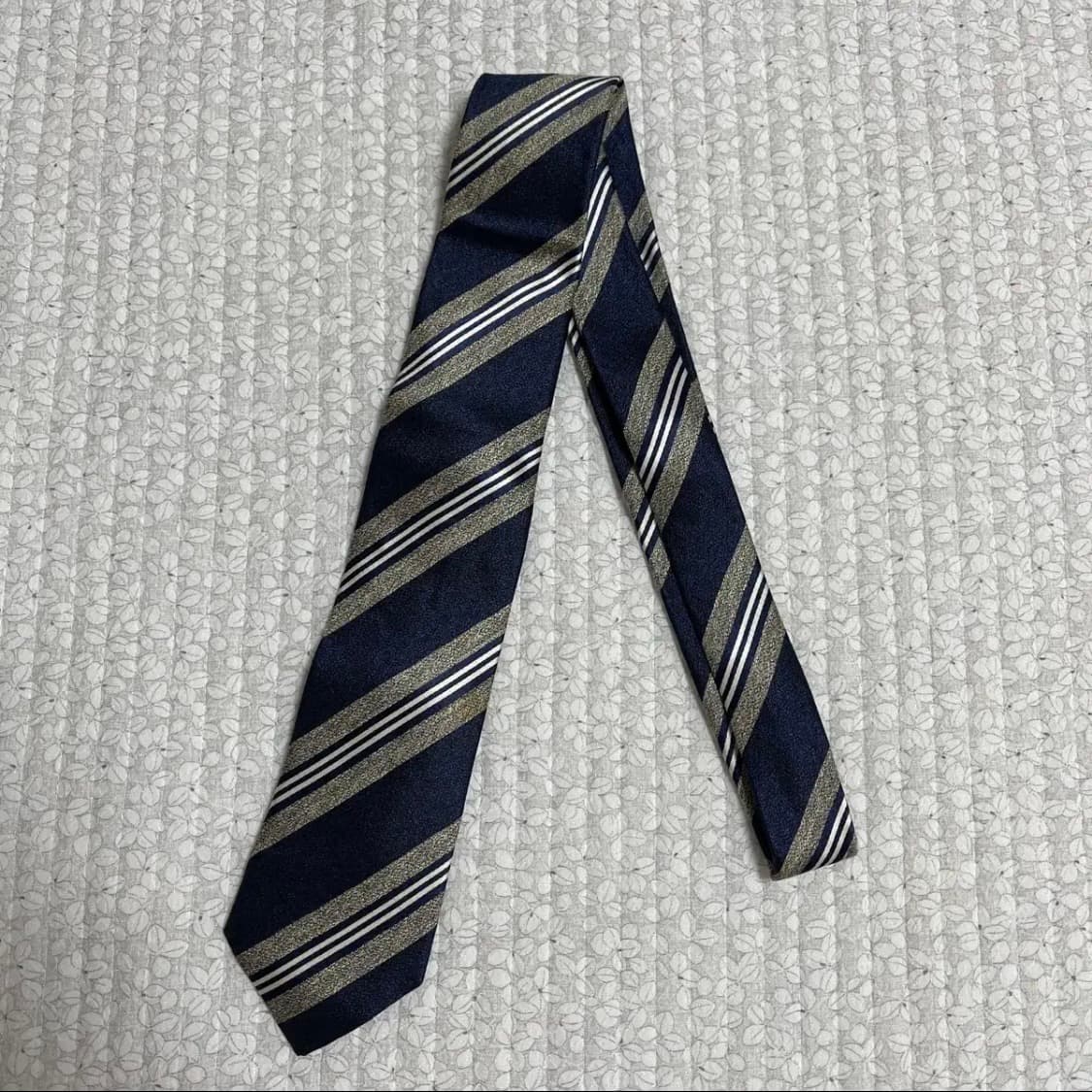[앤드지] 스트라이프 패턴 넥타이 상품이미지1