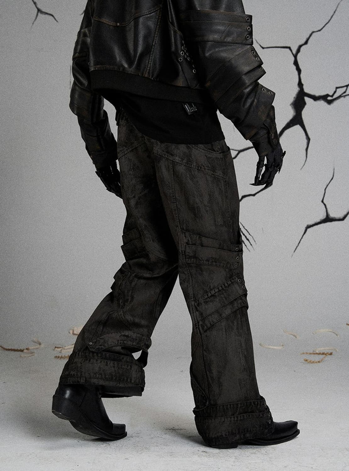 FLYERRER Mud-Dyed Distressed Pants 상품이미지2