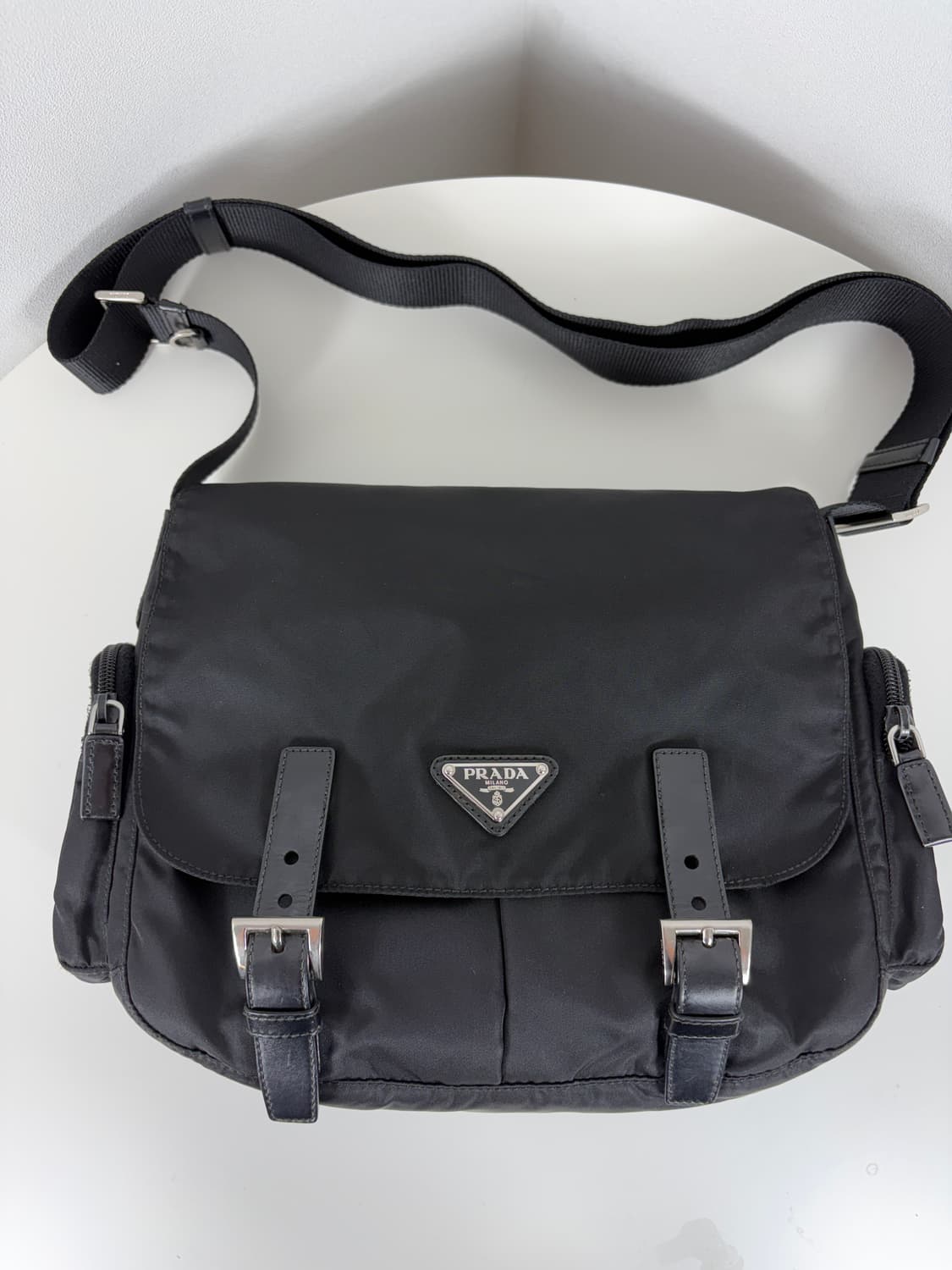 프라다 나일론 사이드포켓 메신저백 상품이미지6