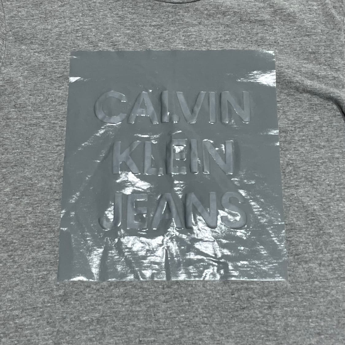 캘빈클라인 로고 프린팅 차콜 긴팔티셔츠 여성L 상품이미지2