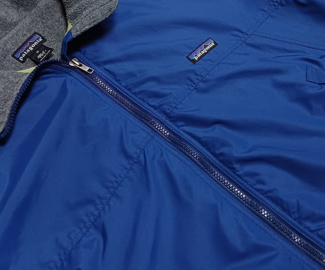 🇺🇸 [M] 파타고니아 쉘드 신칠라 봄버 자켓 - 블루 / 네온 상품이미지4