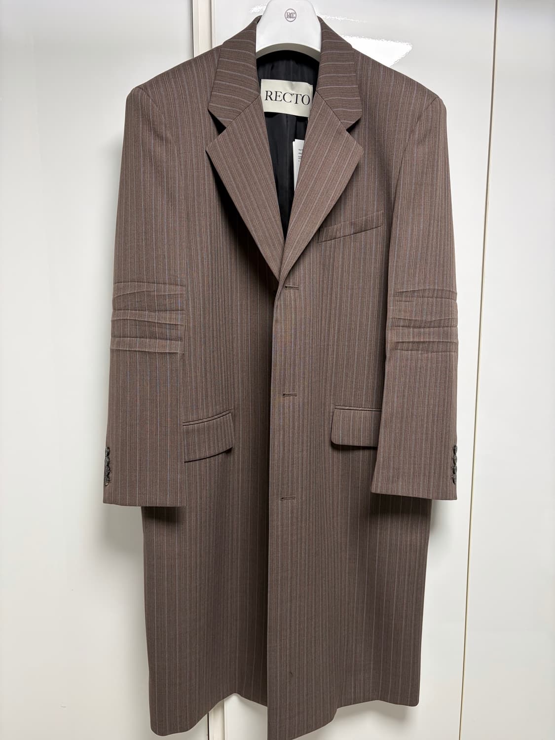 렉토 슬리브 크리즈 스트라이프 싱글 코트 세피아 S사이즈 팝니다 상품이미지3