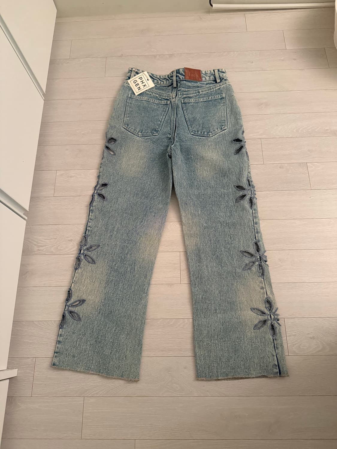 [TACH CLOTHING] 플라워 크롭 데님 28  상품이미지8