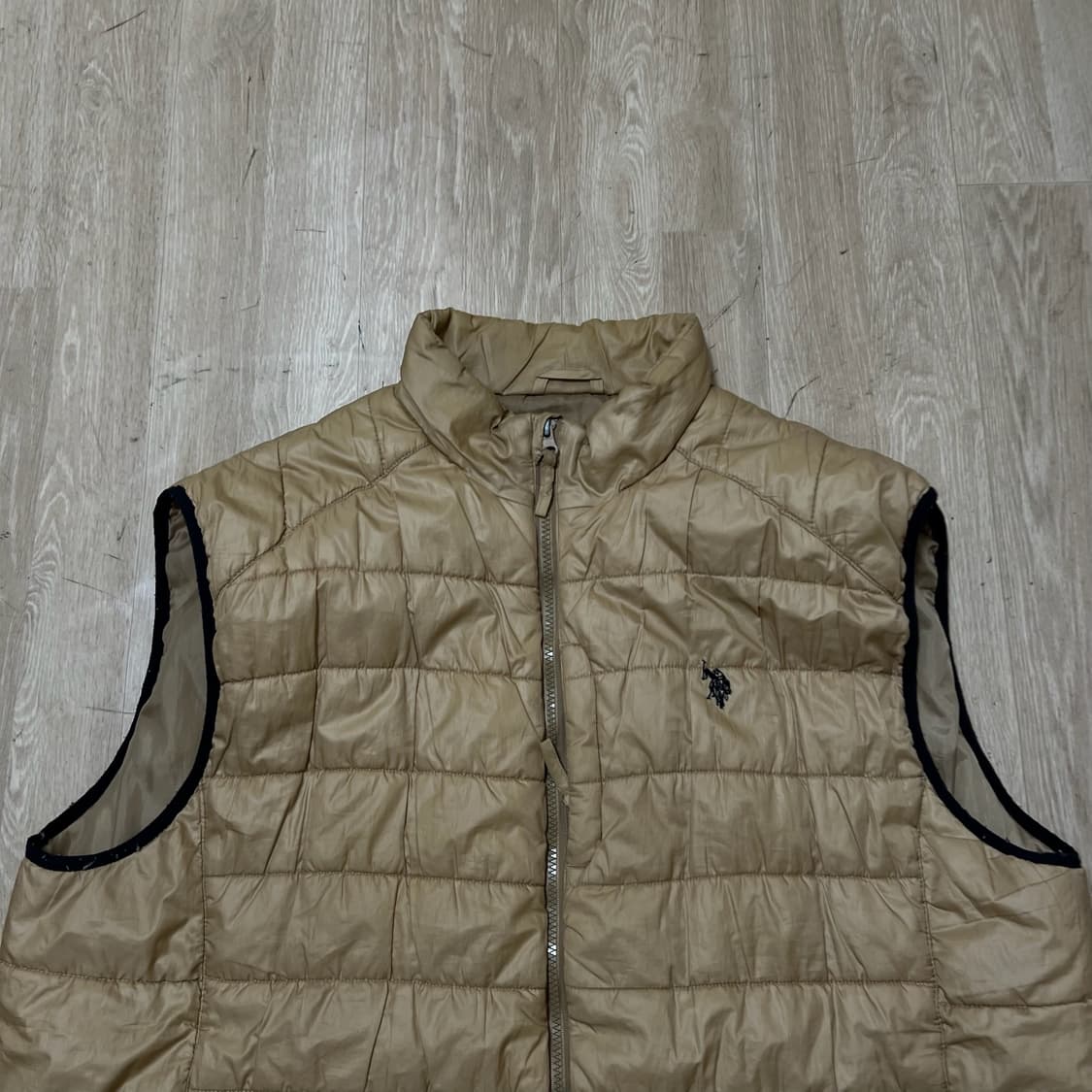 유에스 폴로 에센 남성 로고 경량 패딩조끼 3XL  상품이미지2