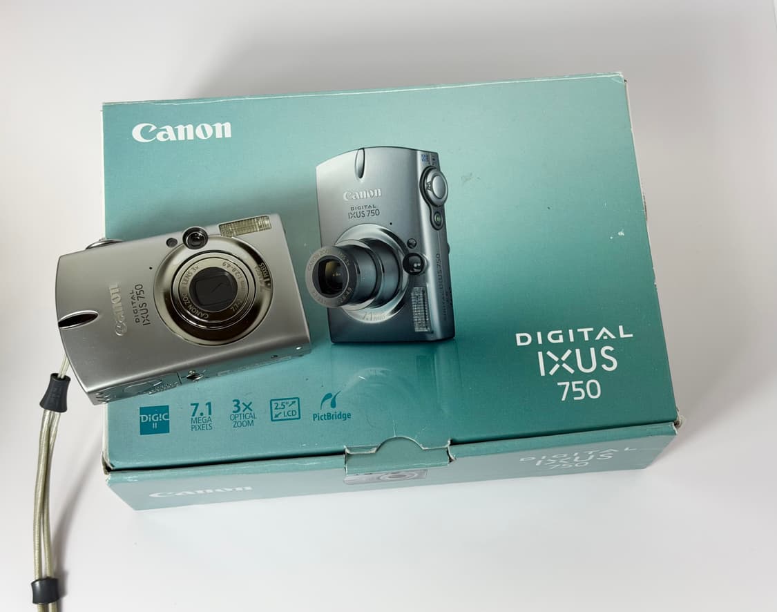 풀박스)민트급 익서스750 실버 원희디카 상품이미지1