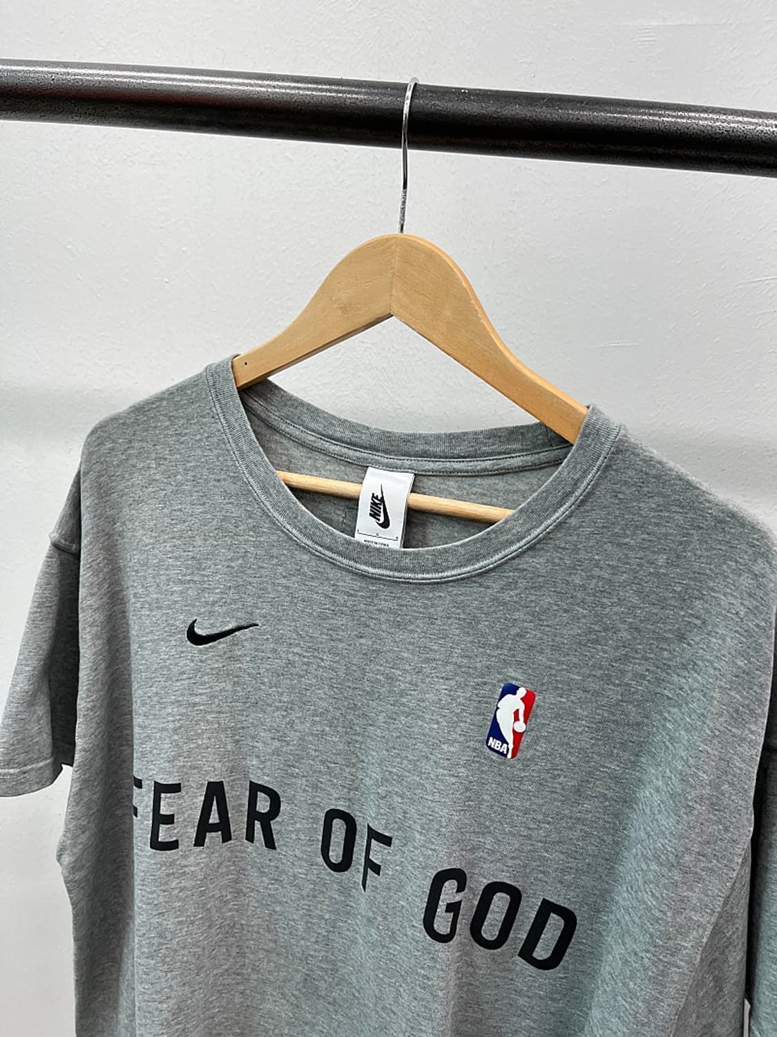 105) 나이키 x 피어오브갓 오버 반팔티  상품이미지5