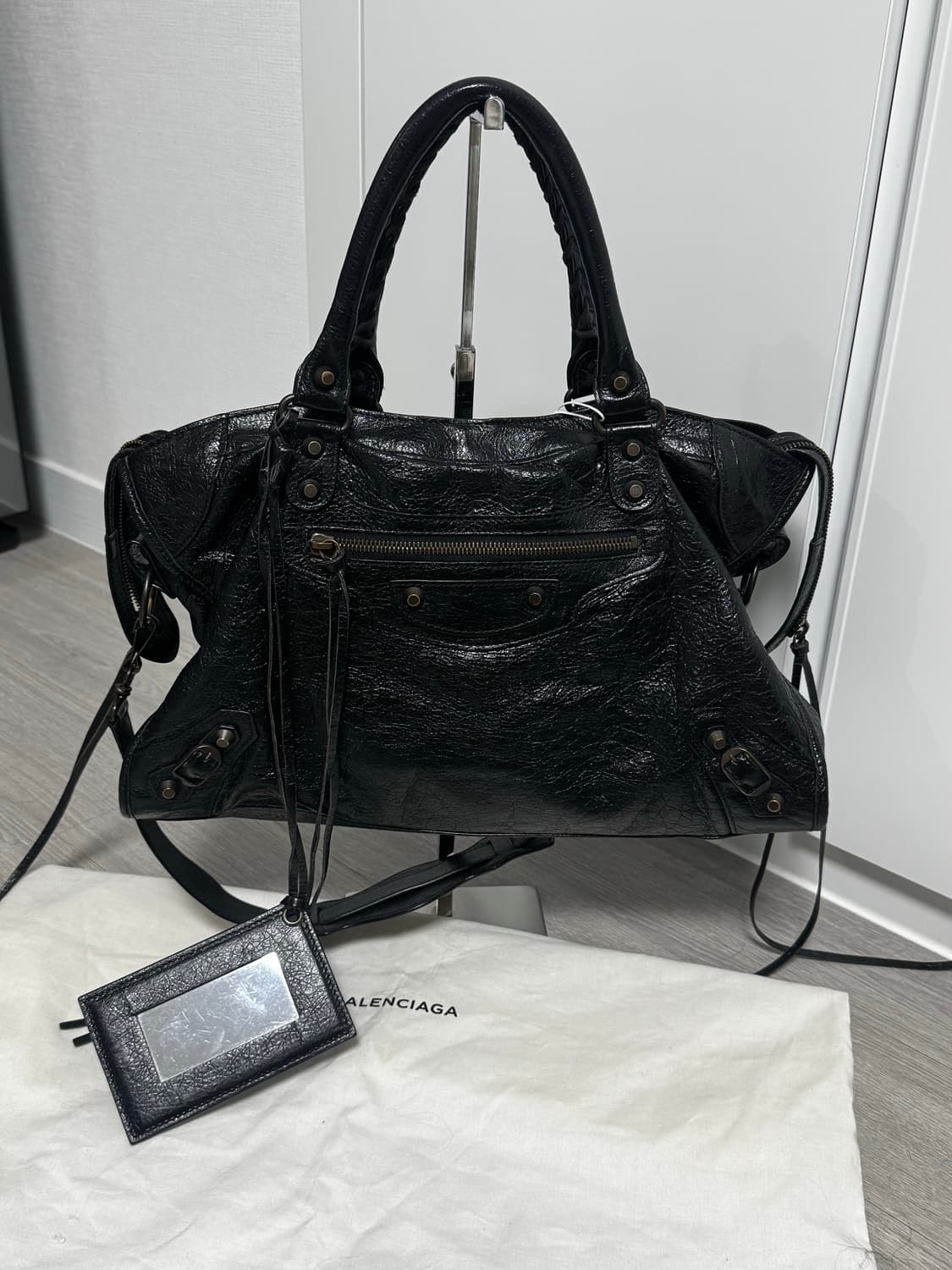Balenciaga 발렌시아가 시티백 모터백 블랙 미디움 상태 A 상품이미지1