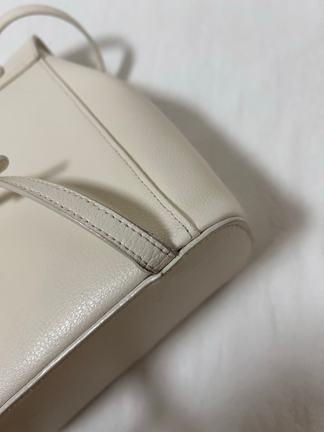 MONOROW 아이보리 가죽 백팩 상품이미지9