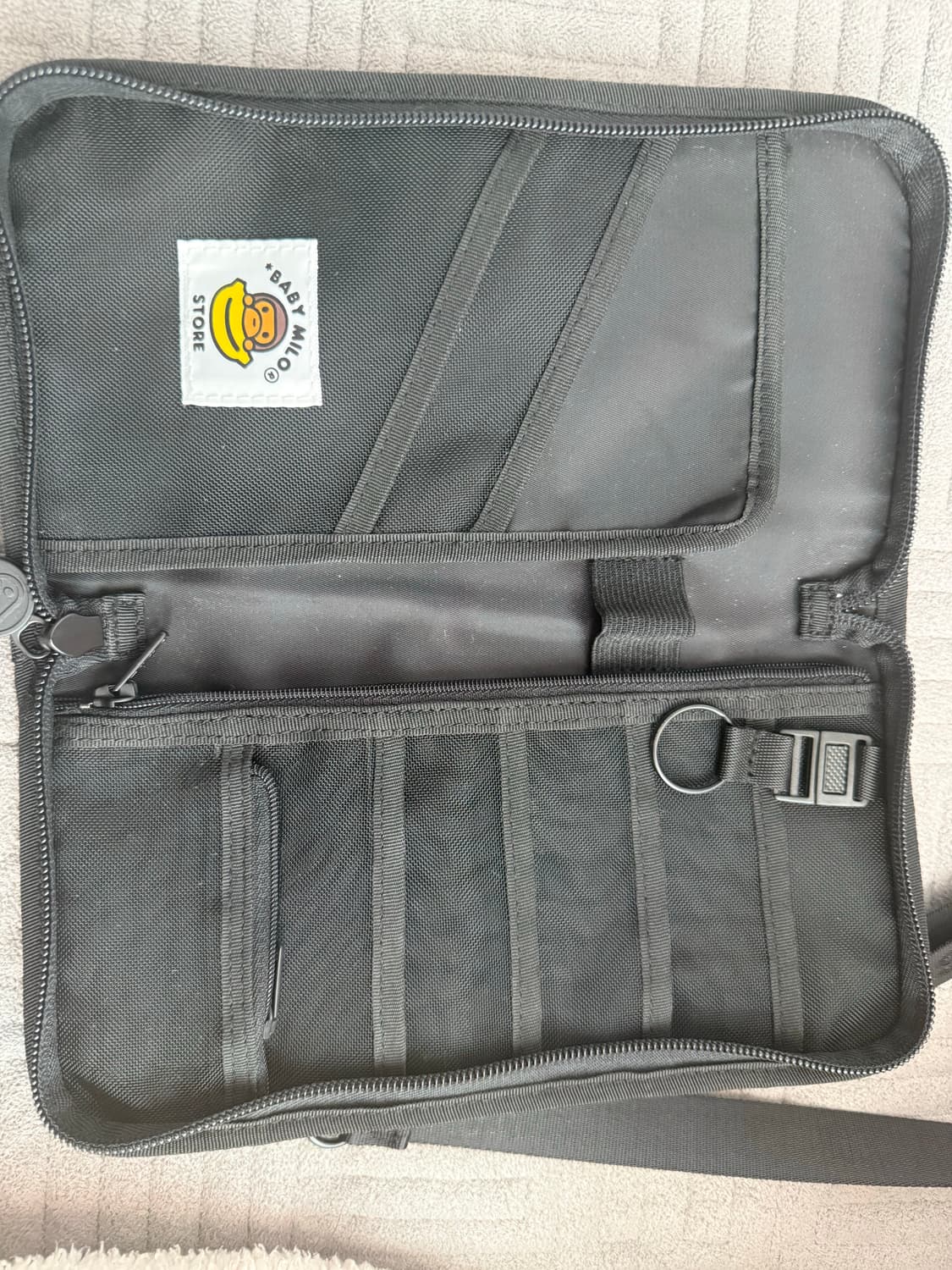 베이프 passport holder 크로스백 지갑 숄더백 상품이미지3