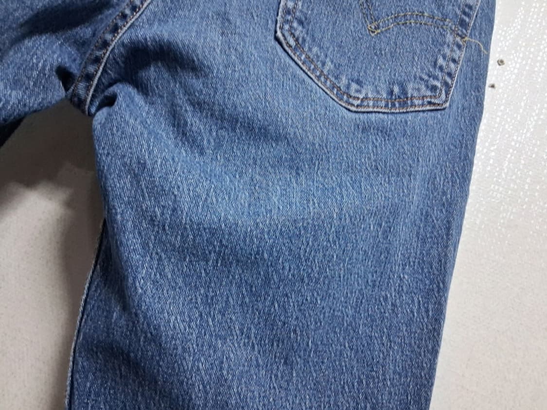 리바이스 511   슬림핏 연청청바지 남성32인치
원산지 베트남제조 국내 상품이미지7