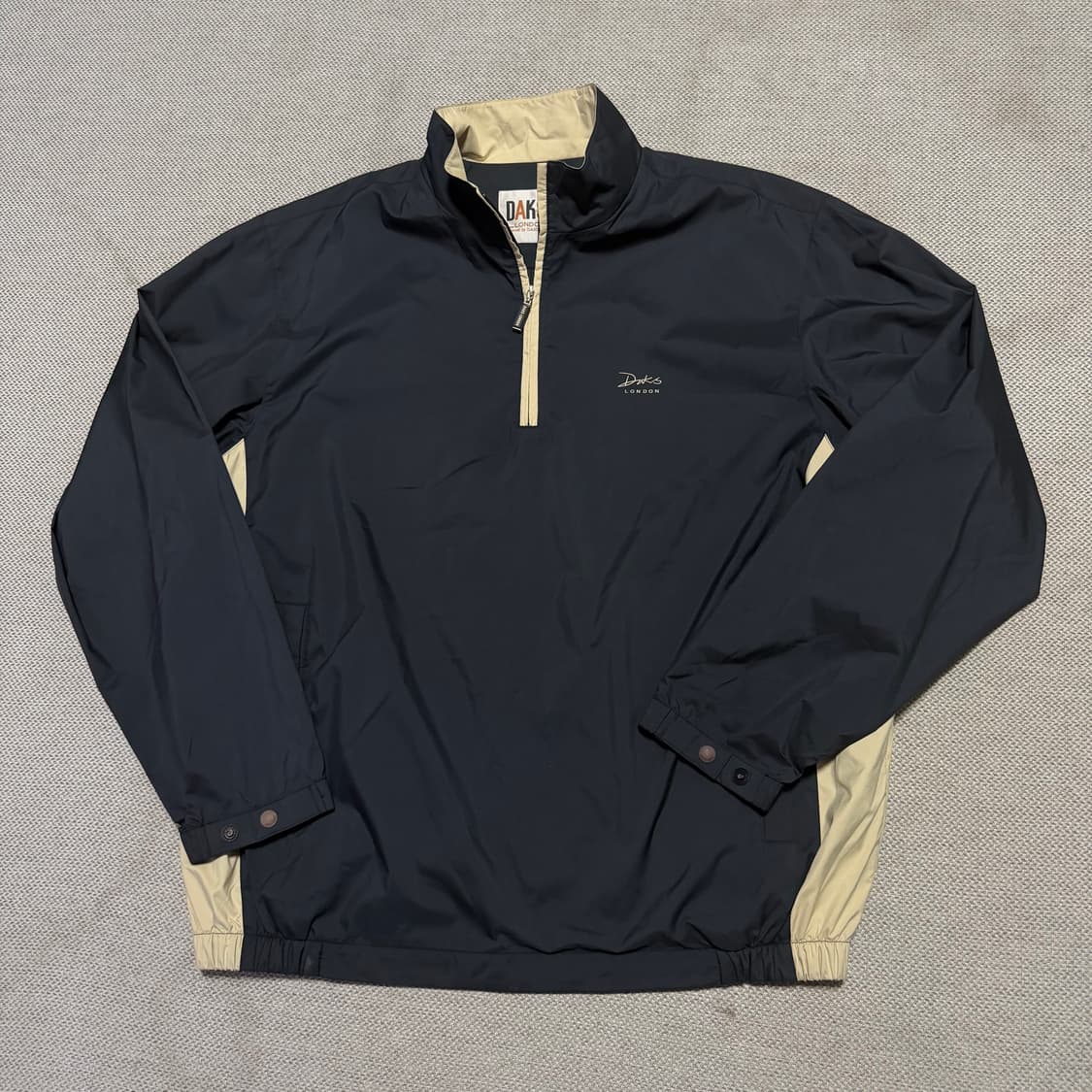 닥스 런던 하프집업 웜업 상품이미지1