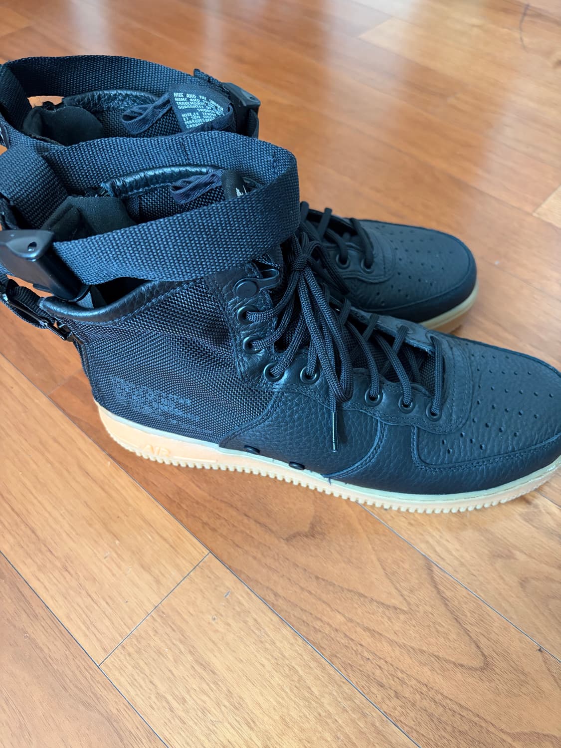 나이키 SF 에어포스1 미드 블랙 (265사이즈) 상품이미지1