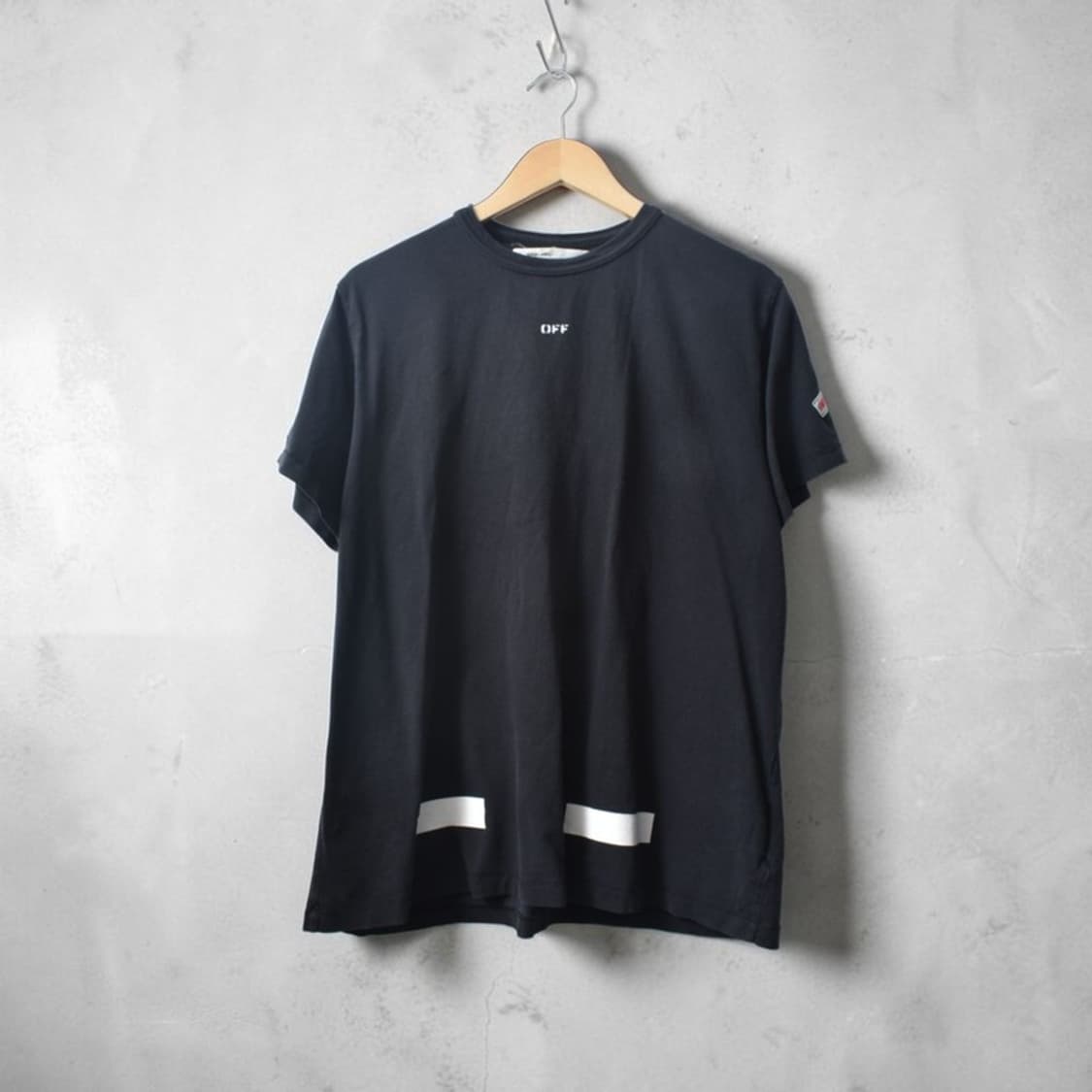 오프화이트 반팔티 S M0279 상품이미지2