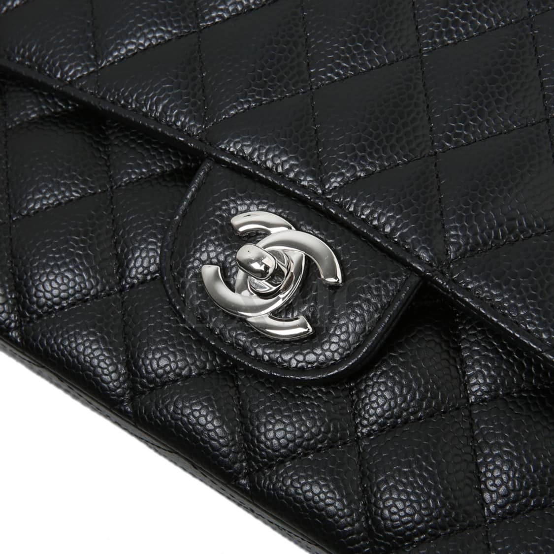샤넬 클래식 캐비어 미듐 블랙 은장 체인백 A01112 상품이미지7