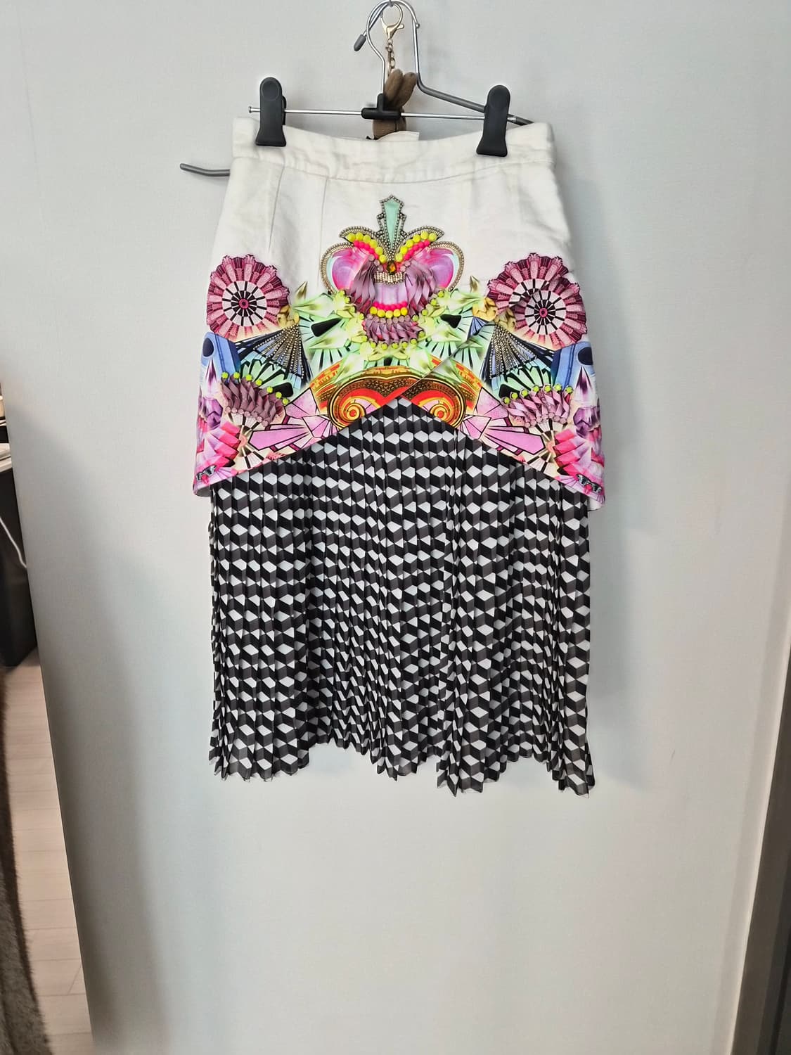 [XS 마니시 아로라(Manish Arora) 입체 자수 기하학 상품이미지1