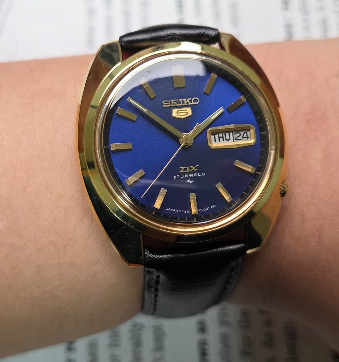 빈티지 세이코 DX 퍼플블루 금장 데이데이트 5139 오토매틱 
 상품이미지8