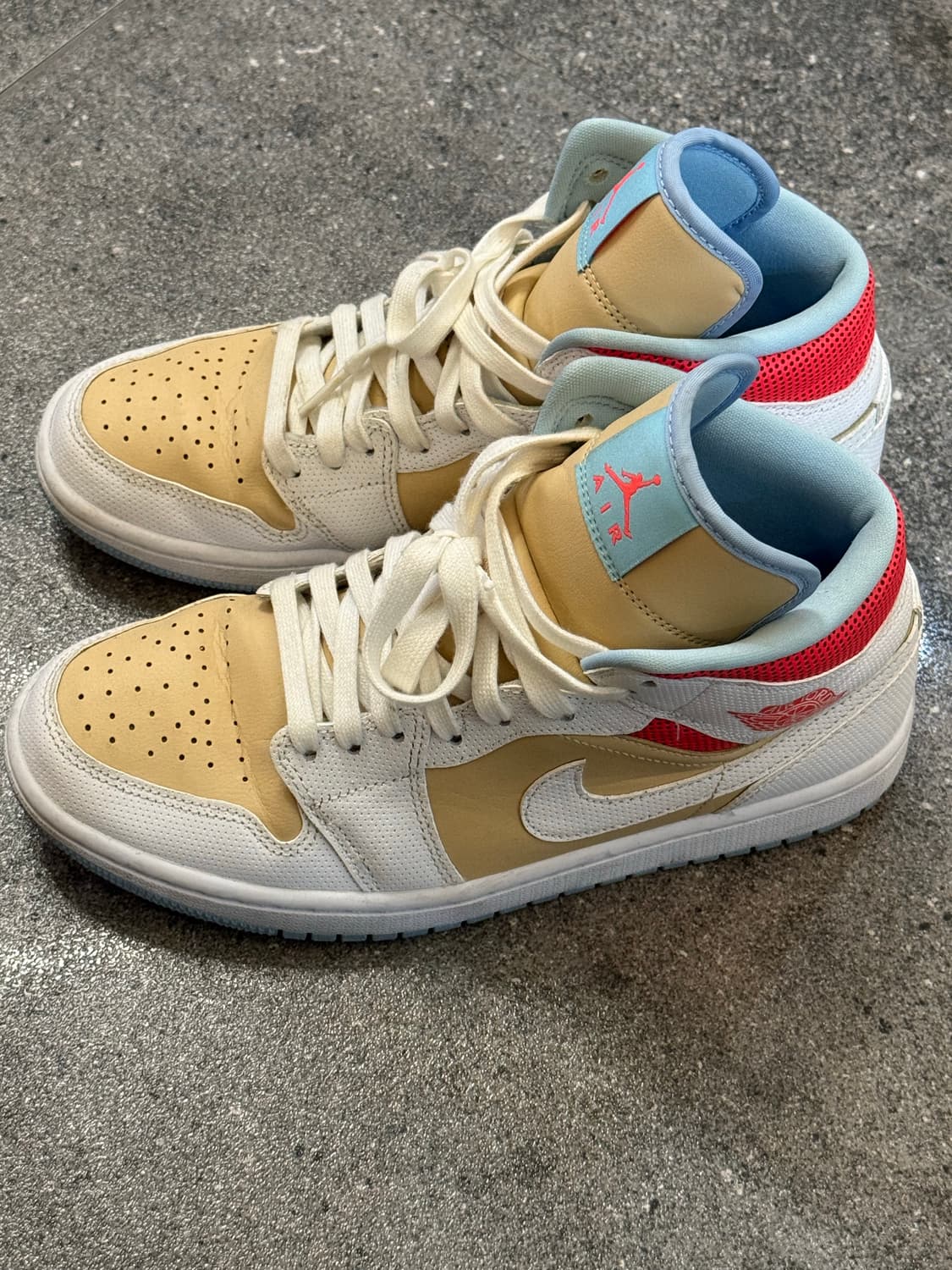 (W) 조던 1 미드 SE 세서미 (260) 상품이미지1