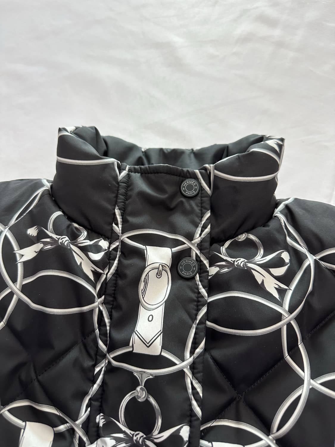 [36] 에르메스 여성 리버시블 샹달 덕다운 패딩 자켓 상품이미지5