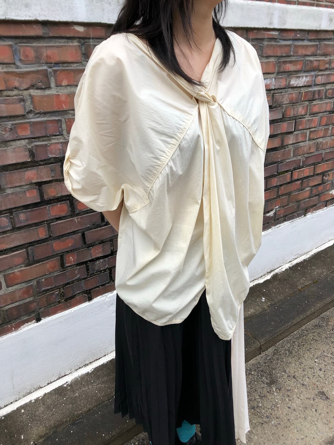 System Knot Cross Half Blouse 상품이미지2