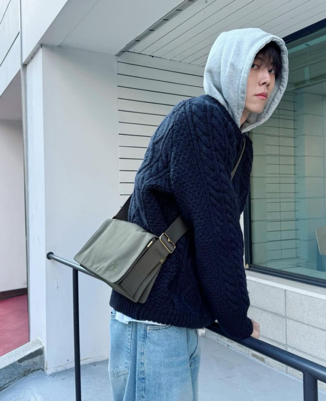 버버리 트렌치백 숄더백 크로스백 올리브 크로스바디백 상품이미지7